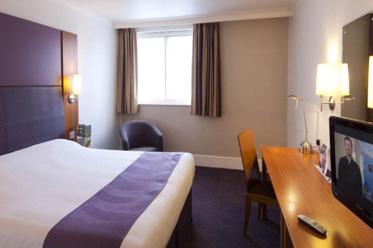 Premier Inn York North West ภายนอก รูปภาพ